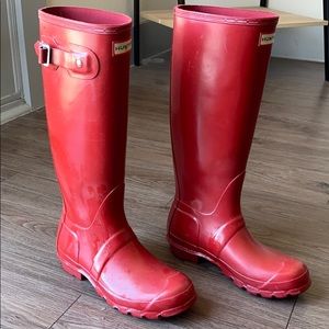 Tall hunter boots